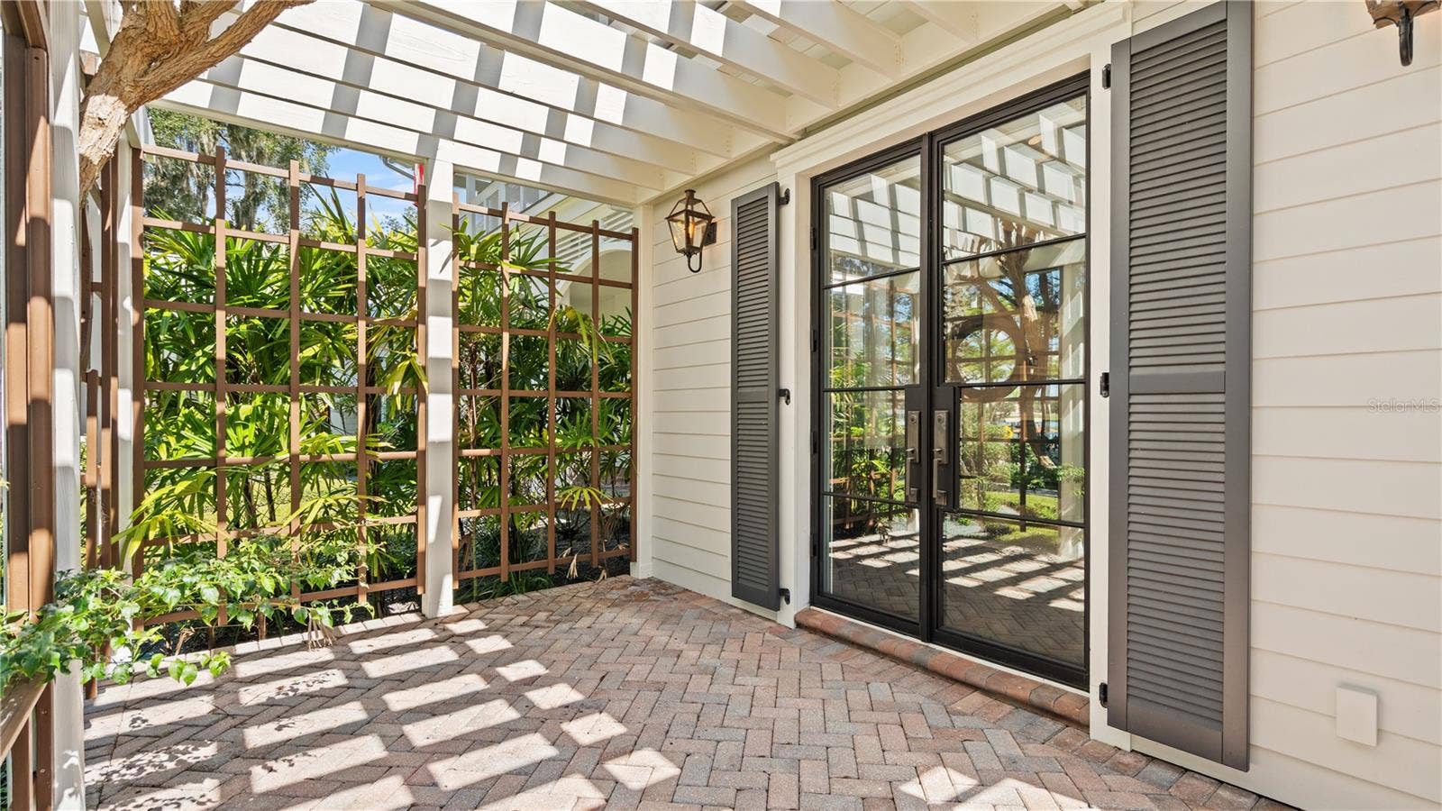 651 OLD EUSTIS ROAD, Mount Dora, FL 32757 Primary Suite - Private Patio