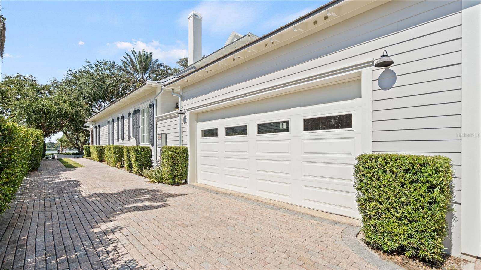 651 OLD EUSTIS ROAD, Mount Dora, FL 32757 Side-Entry Garage