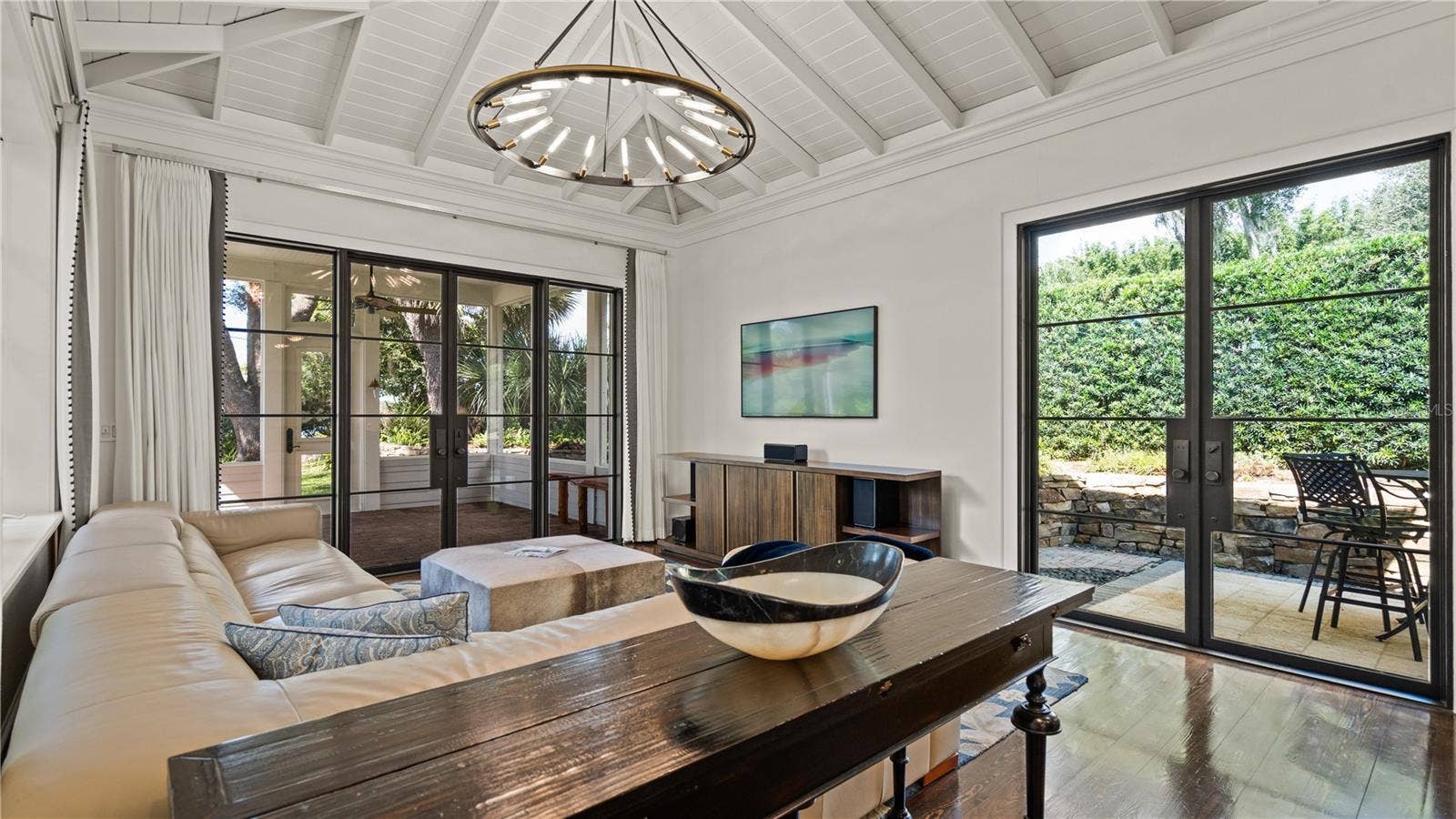 651 OLD EUSTIS ROAD, Mount Dora, FL 32757 Family Room (furniture negotiable)
