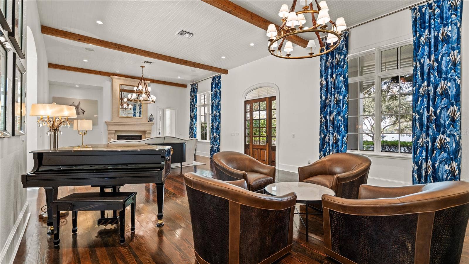 651 OLD EUSTIS ROAD, Mount Dora, FL 32757 Living Room (furniture negotiable)