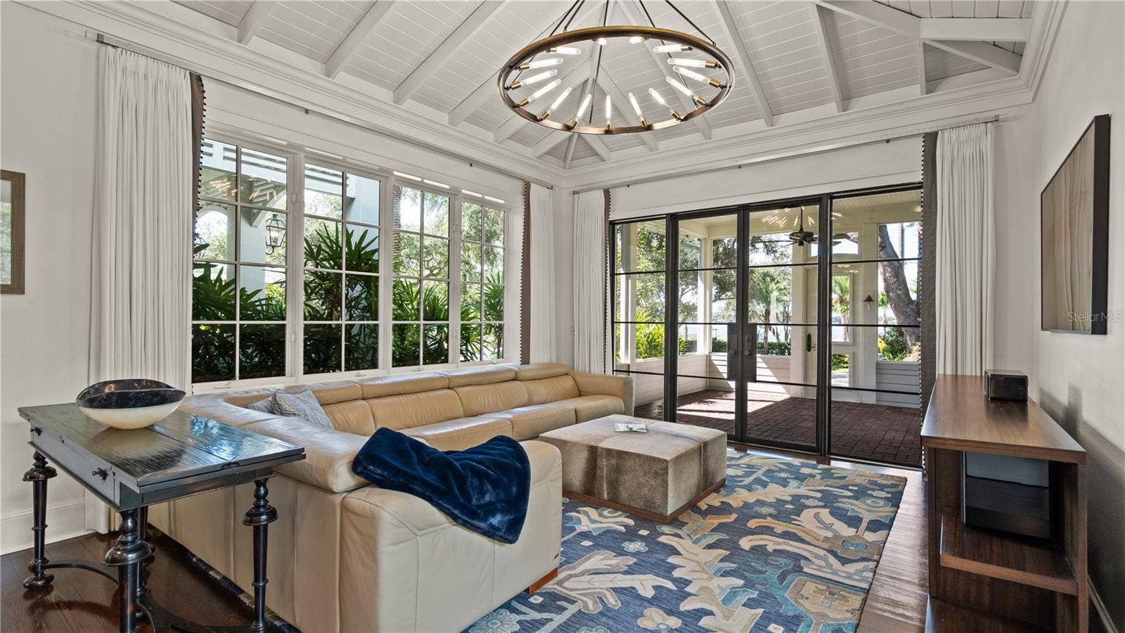 651 OLD EUSTIS ROAD, Mount Dora, FL 32757 Family Room (furniture negotiable)
