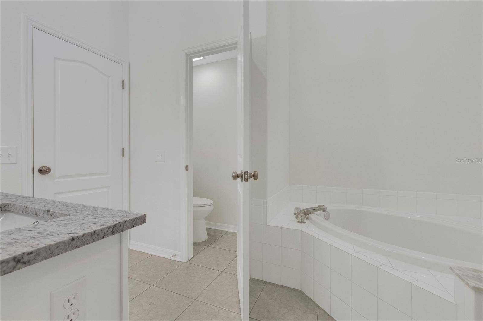 12517 MIDPOINTE DRIVE, Riverview, FL 33578 12517 MIDPOINTE DRIVE, Riverview, FL 33578
