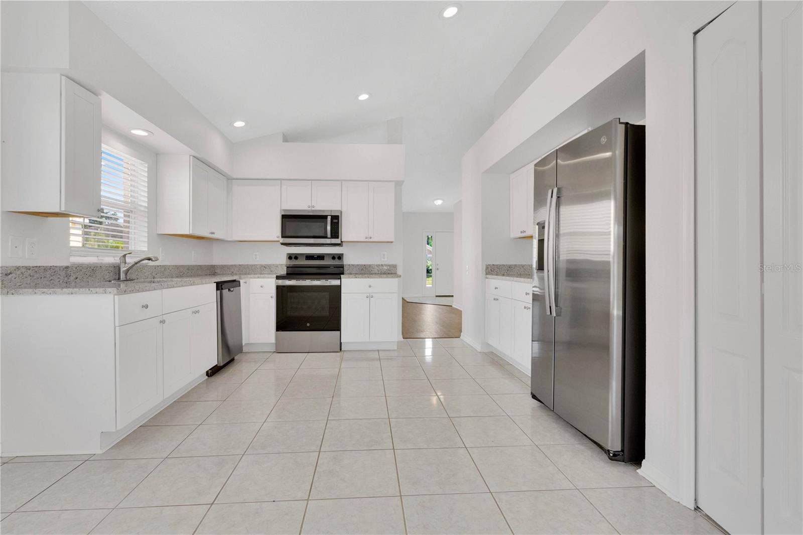 12517 MIDPOINTE DRIVE, Riverview, FL 33578 12517 MIDPOINTE DRIVE, Riverview, FL 33578