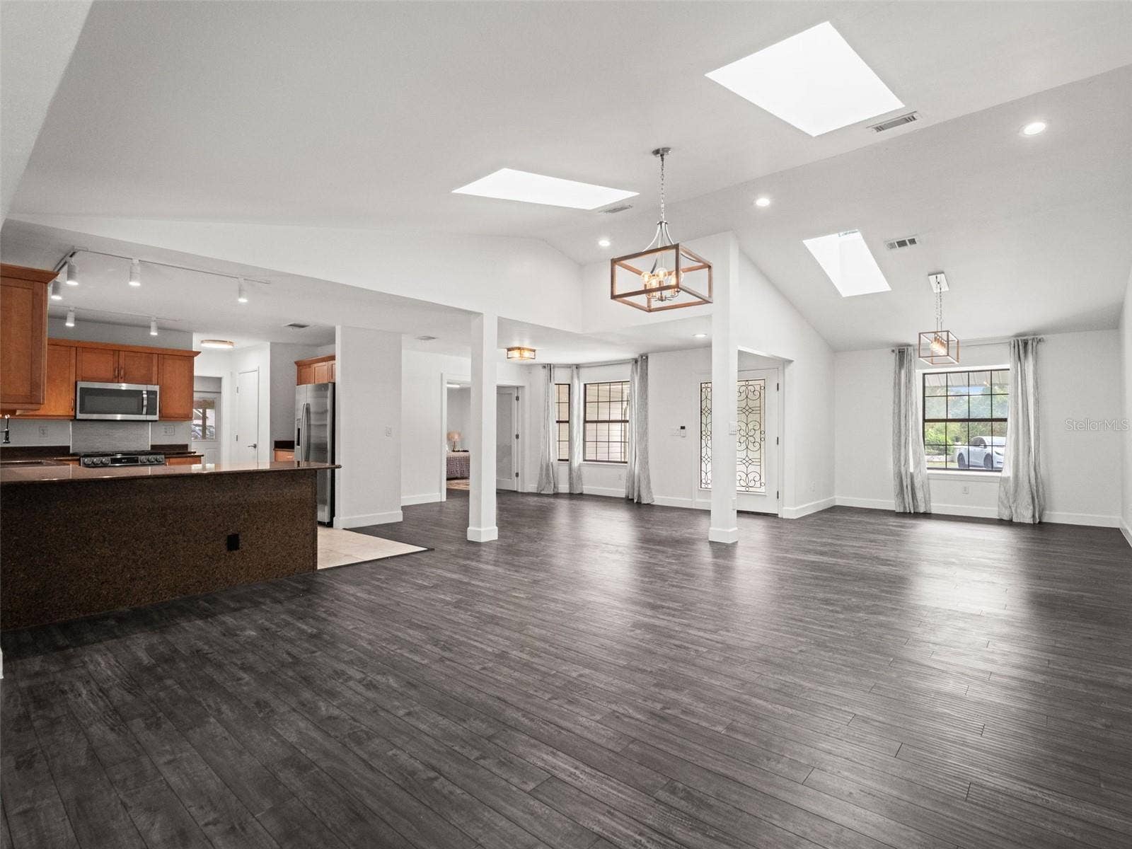 298 LAKE MARKHAM ROAD, Sanford, FL 32771 298 LAKE MARKHAM ROAD, Sanford, FL 32771