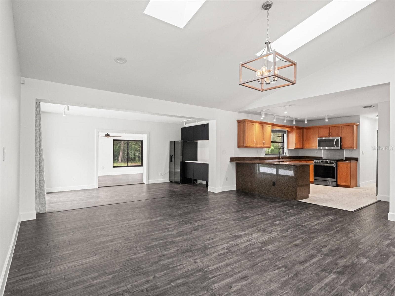 298 LAKE MARKHAM ROAD, Sanford, FL 32771 298 LAKE MARKHAM ROAD, Sanford, FL 32771