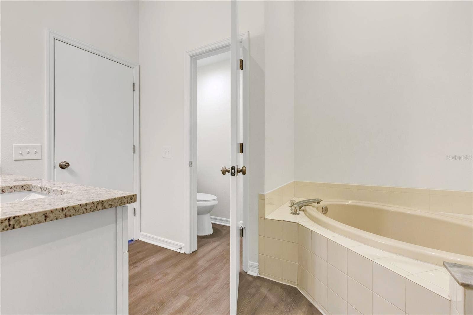12108 DAWN VISTA DRIVE, Riverview, FL 33578 12108 DAWN VISTA DRIVE, Riverview, FL 33578