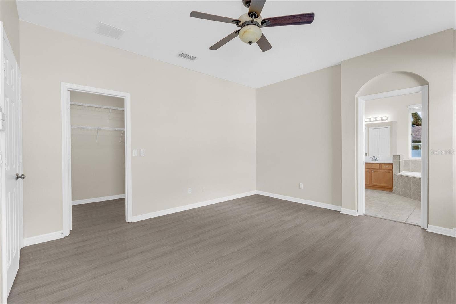 4936 WISE BIRD DRIVE, Windermere, FL 34786 4936 WISE BIRD DRIVE, Windermere, FL 34786