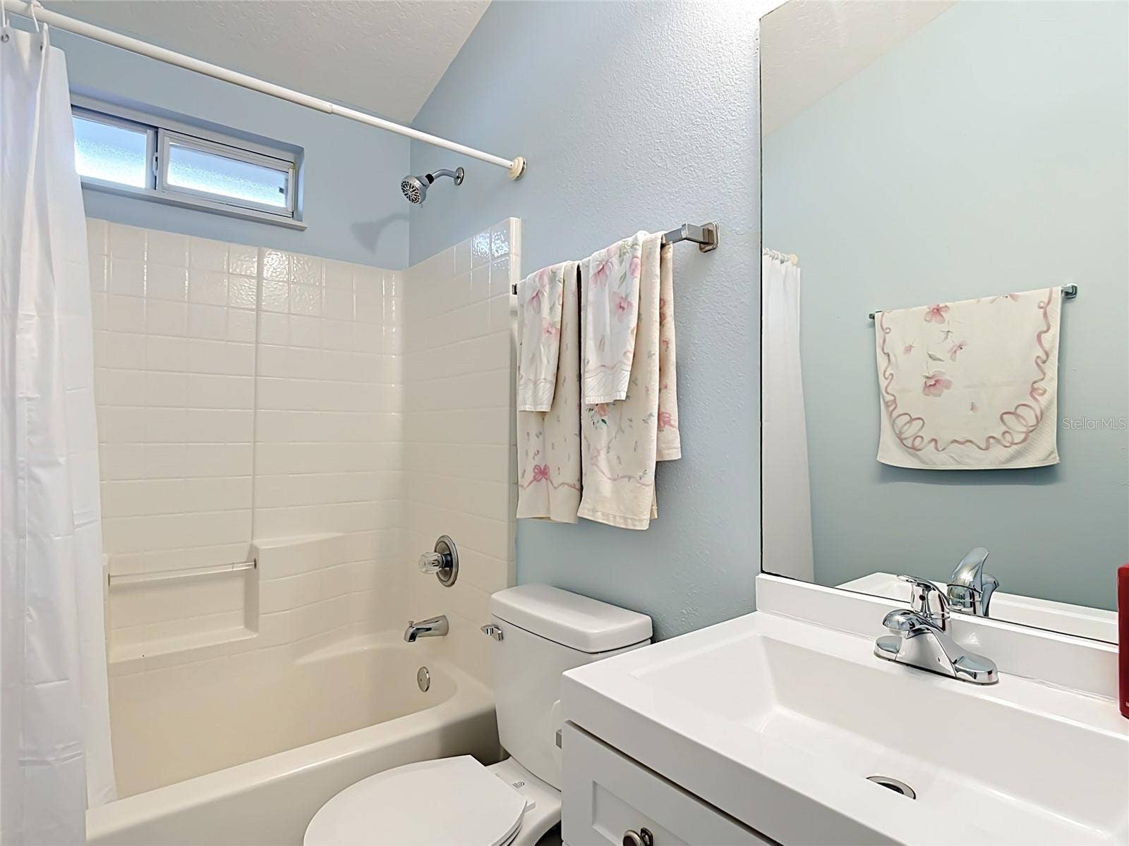 9684 HOLLYHILL DRIVE, Orlando, FL 32824 9684 HOLLYHILL DRIVE, Orlando, FL 32824