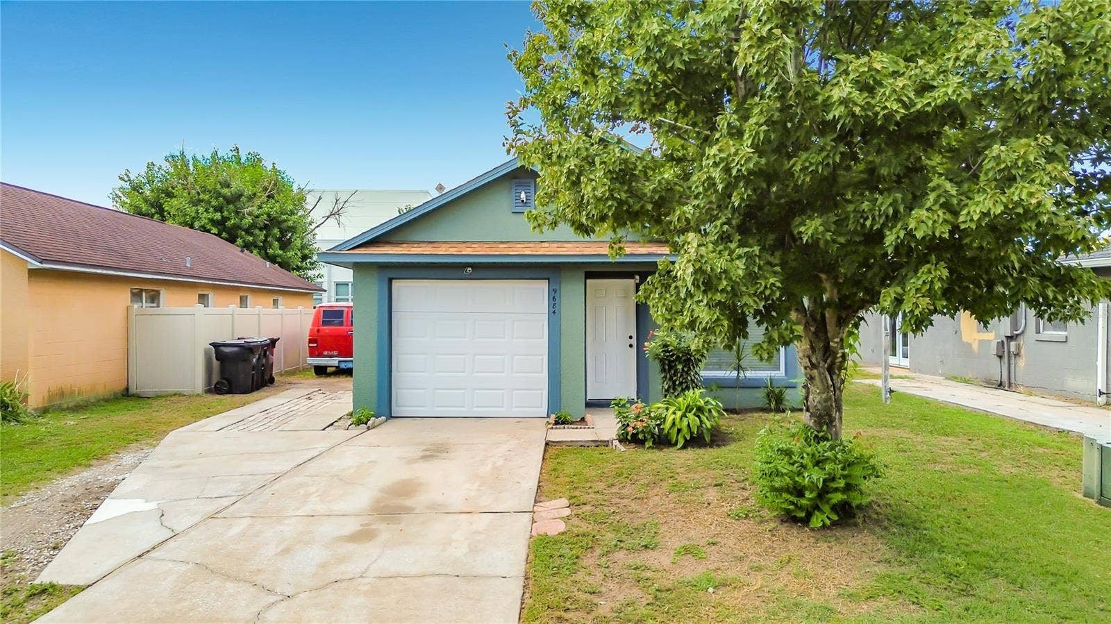 9684 HOLLYHILL DRIVE, Orlando, FL 32824 9684 HOLLYHILL DRIVE, Orlando, FL 32824