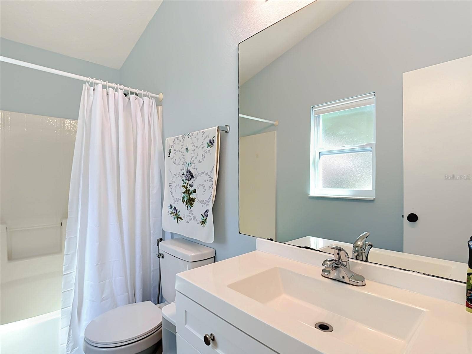 9684 HOLLYHILL DRIVE, Orlando, FL 32824 9684 HOLLYHILL DRIVE, Orlando, FL 32824