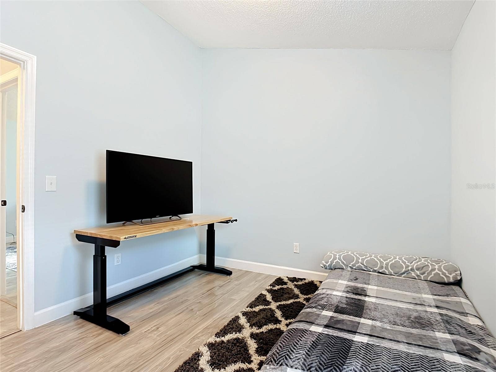 9684 HOLLYHILL DRIVE, Orlando, FL 32824 9684 HOLLYHILL DRIVE, Orlando, FL 32824