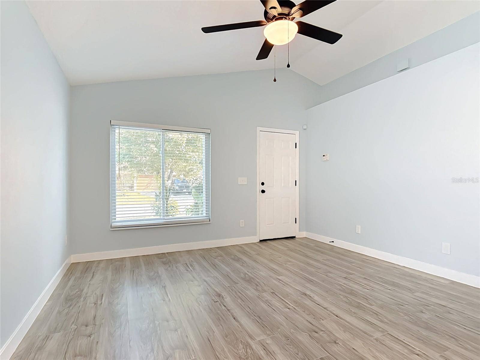 9684 HOLLYHILL DRIVE, Orlando, FL 32824 9684 HOLLYHILL DRIVE, Orlando, FL 32824