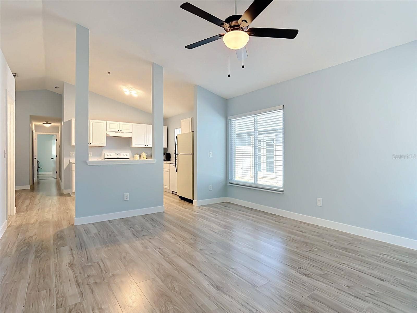 9684 HOLLYHILL DRIVE, Orlando, FL 32824 9684 HOLLYHILL DRIVE, Orlando, FL 32824