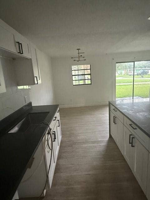 225 RONNIE CIRCLE, Orlando, FL 32811 The house is actually spacious and have a great layout.