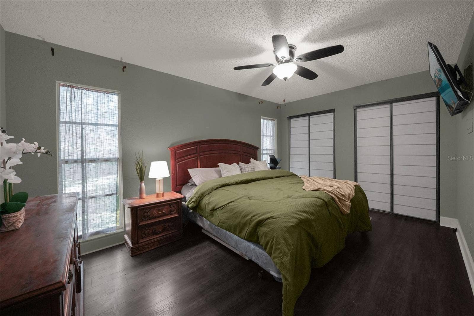 9627 HIDDEN OAKS CIRCLE, Tampa, FL 33612 9627 HIDDEN OAKS CIRCLE, Tampa, FL 33612