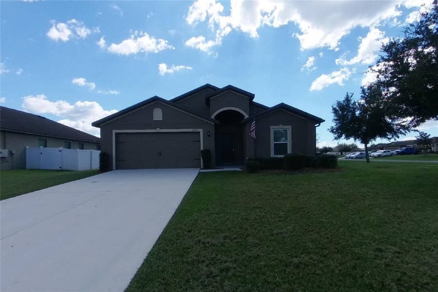 Property photo for Leesburg, FL