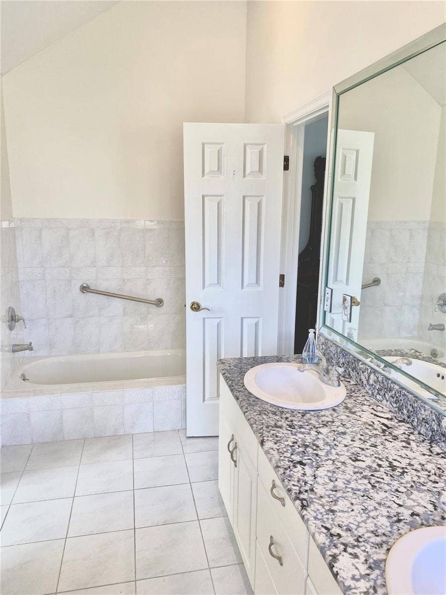 3318 EAGLE BOULEVARD, Orlando, FL 32804 3318 EAGLE BOULEVARD, Orlando, FL 32804