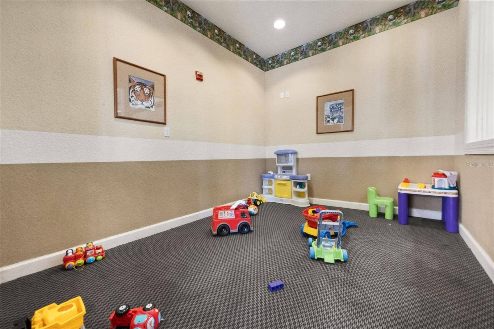 1475 LAKE SHADOW CIRCLE, #6205, Maitland, FL 32751 Kid Area-Fitness Room