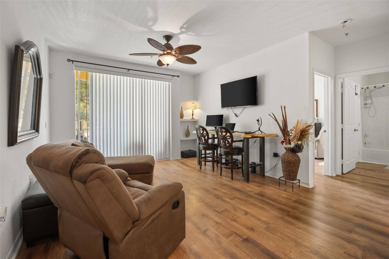 1475 LAKE SHADOW CIRCLE, #6205, Maitland, FL 32751 Living Room