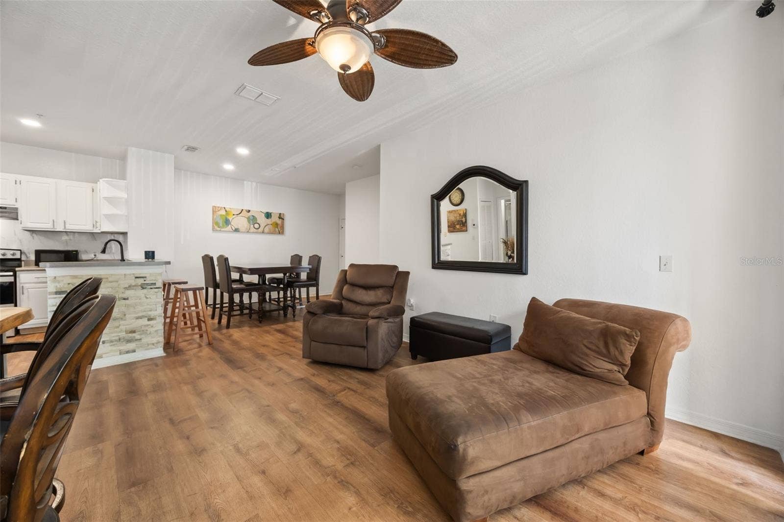 1475 LAKE SHADOW CIRCLE, #6205, Maitland, FL 32751 Living Room