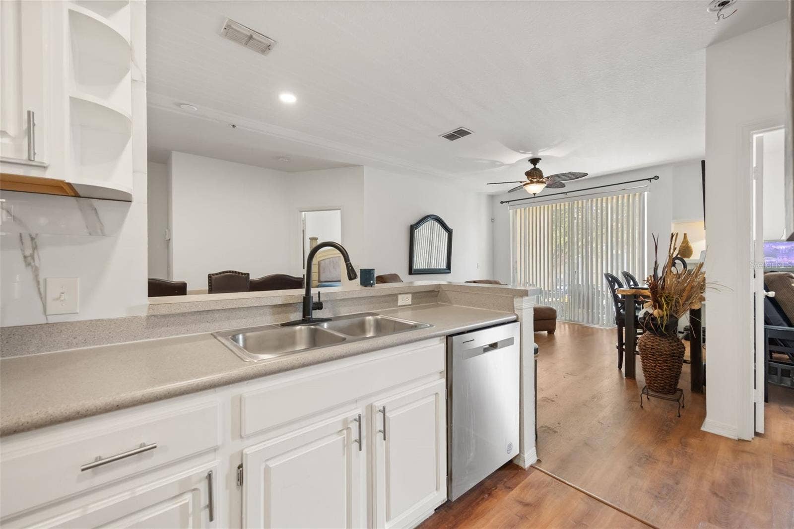 1475 LAKE SHADOW CIRCLE, #6205, Maitland, FL 32751 Kitchen