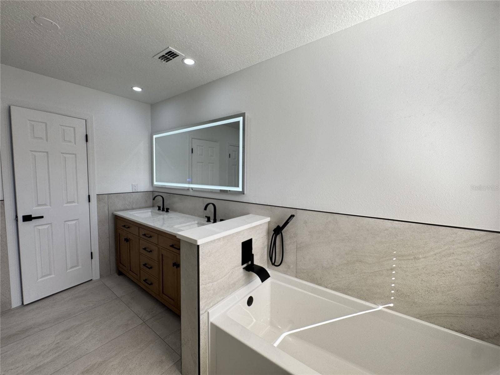 1959 WESTPOINTE CIRCLE, Orlando, FL 32835 1959 WESTPOINTE CIRCLE, Orlando, FL 32835