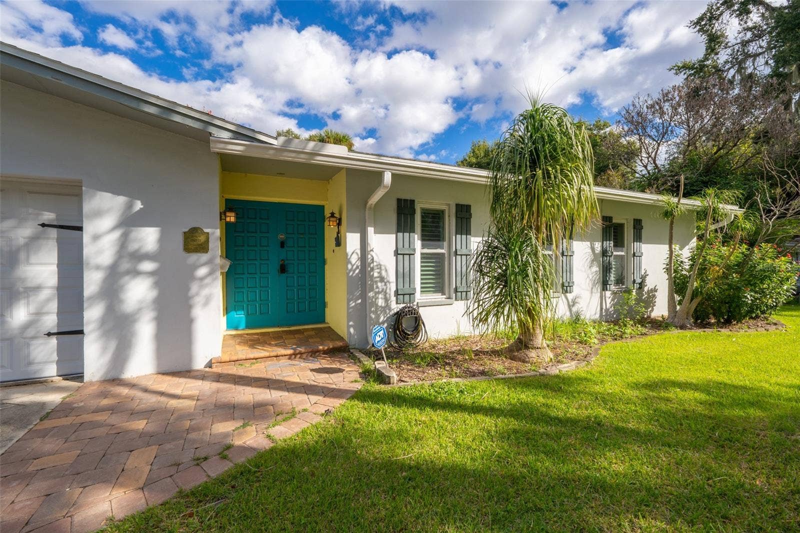 638 ORANGE COURT, Rockledge, FL 32955 Front Paver Walkway