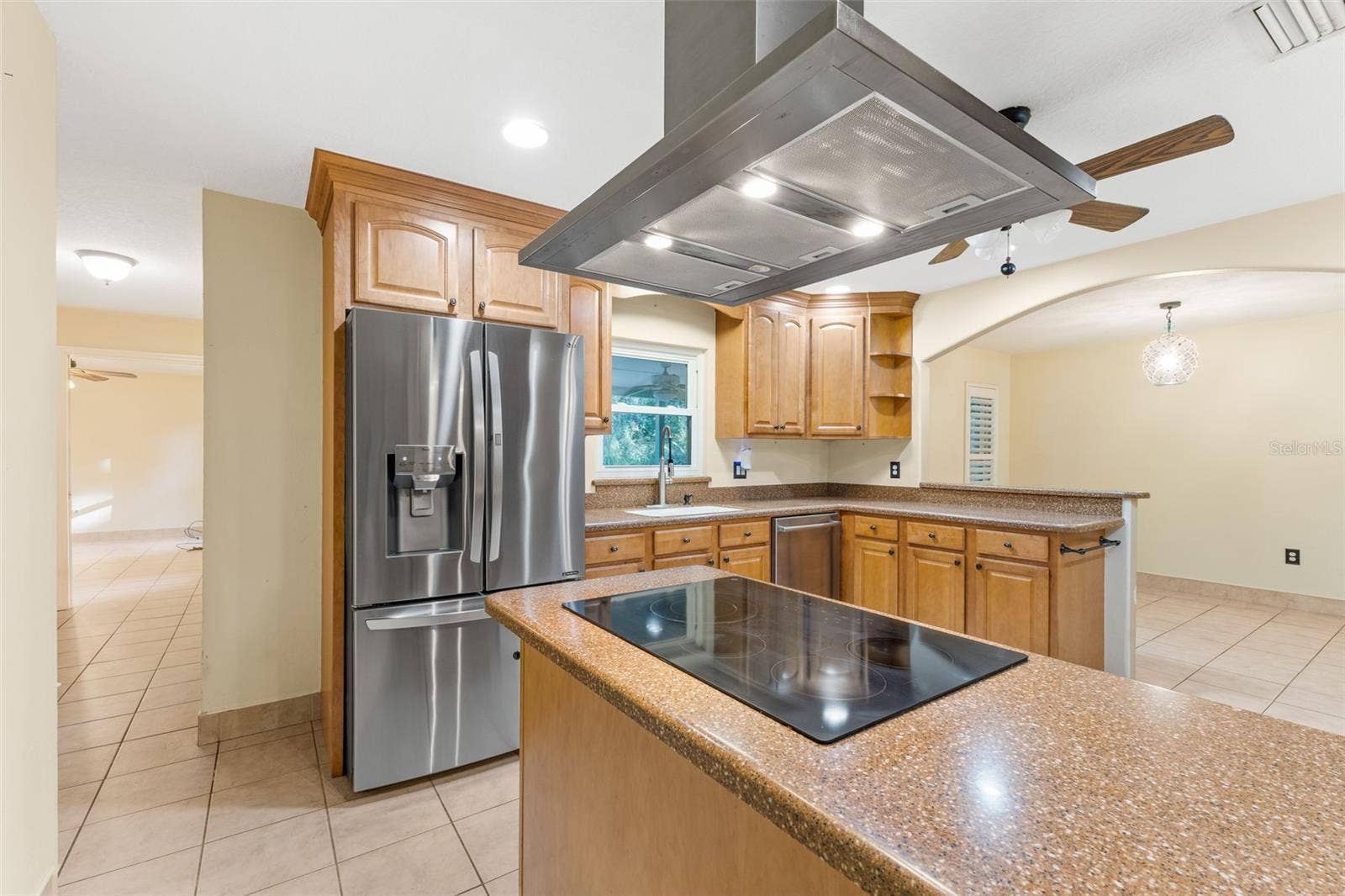 638 ORANGE COURT, Rockledge, FL 32955 Cooktop with Stainless Hood