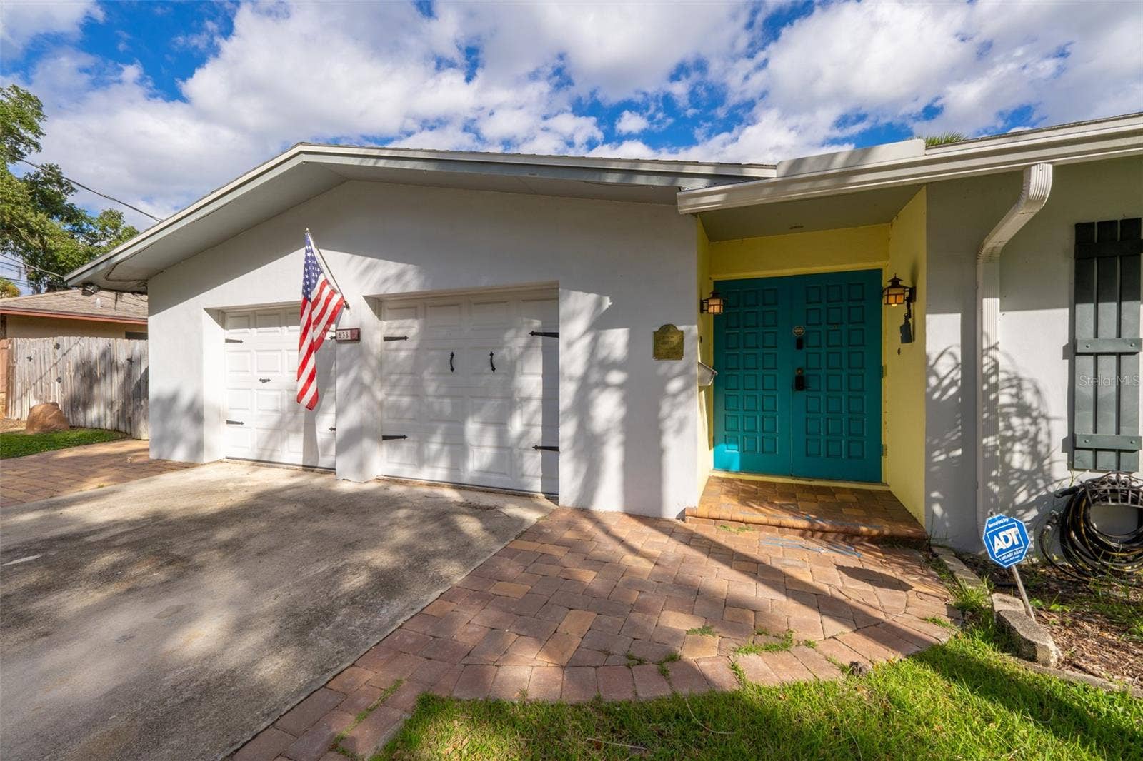 638 ORANGE COURT, Rockledge, FL 32955 Attached 2-Car Garage