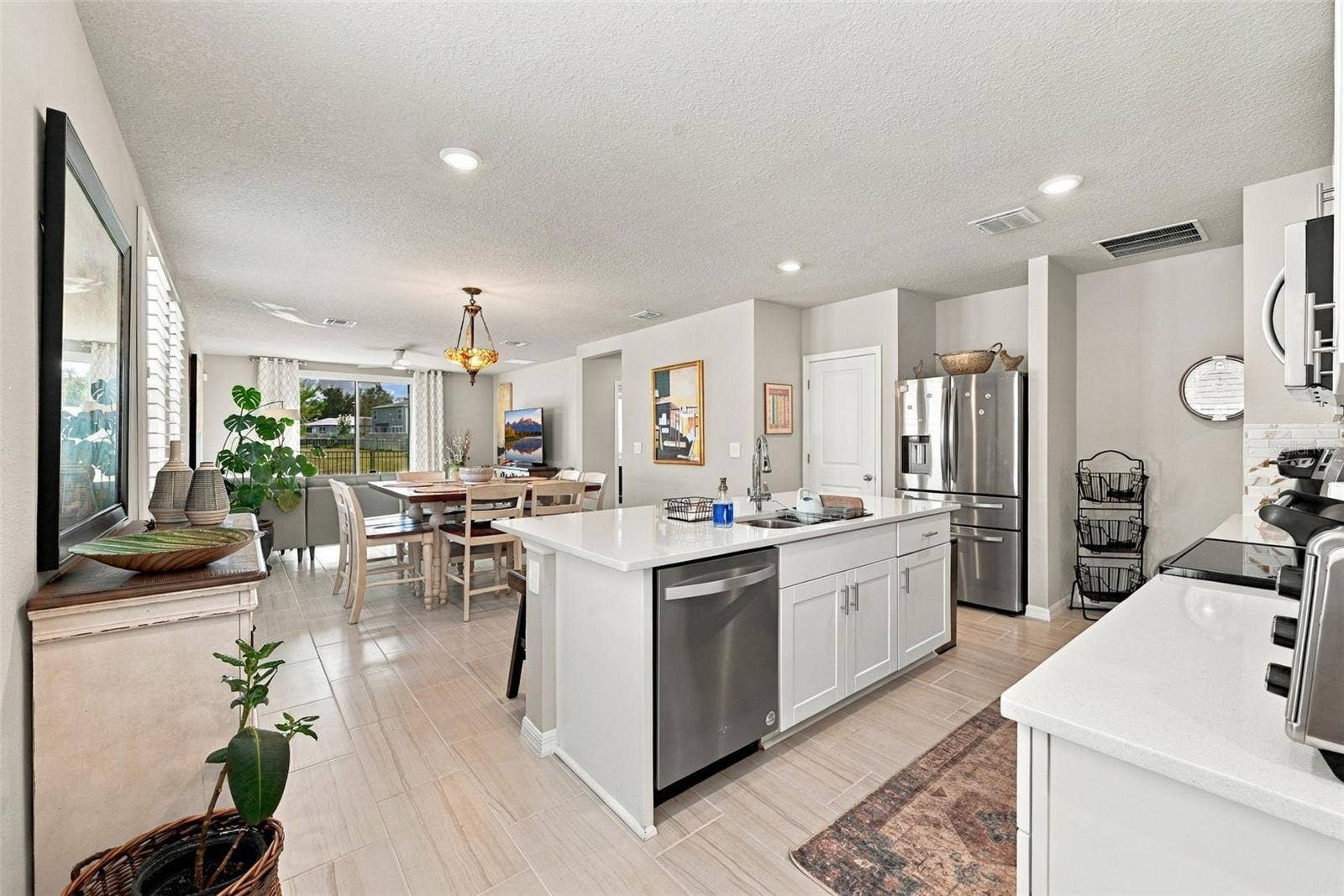 3708 RADIANT MOUNTAIN DRIVE, Plant City, FL 33565 3708 RADIANT MOUNTAIN DRIVE, Plant City, FL 33565