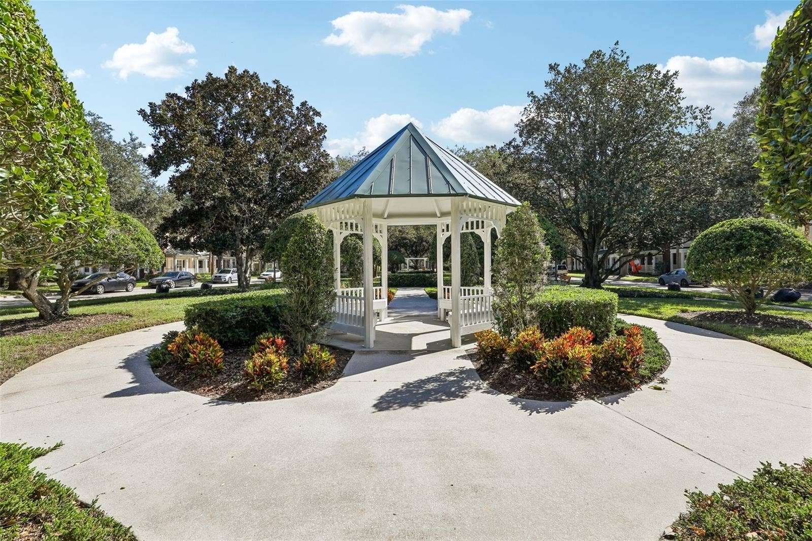 Community park right across the street.
