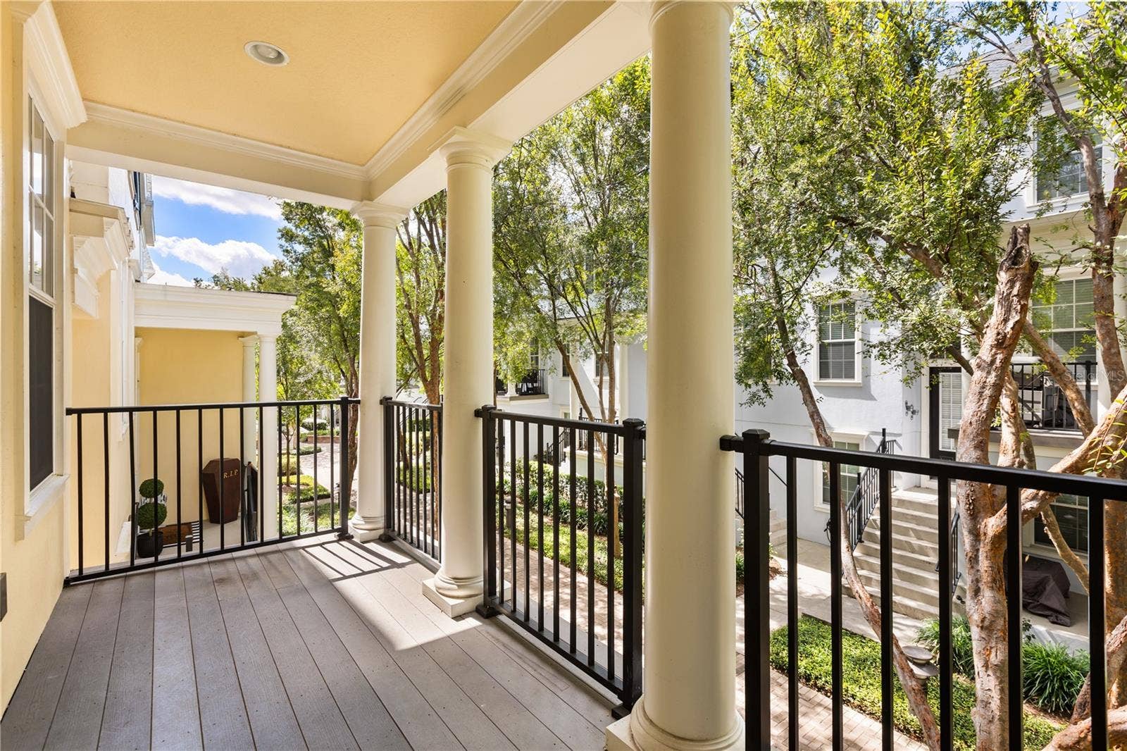 2084 BRINK ALLEY, Orlando, FL 32814 2nd floor balcony