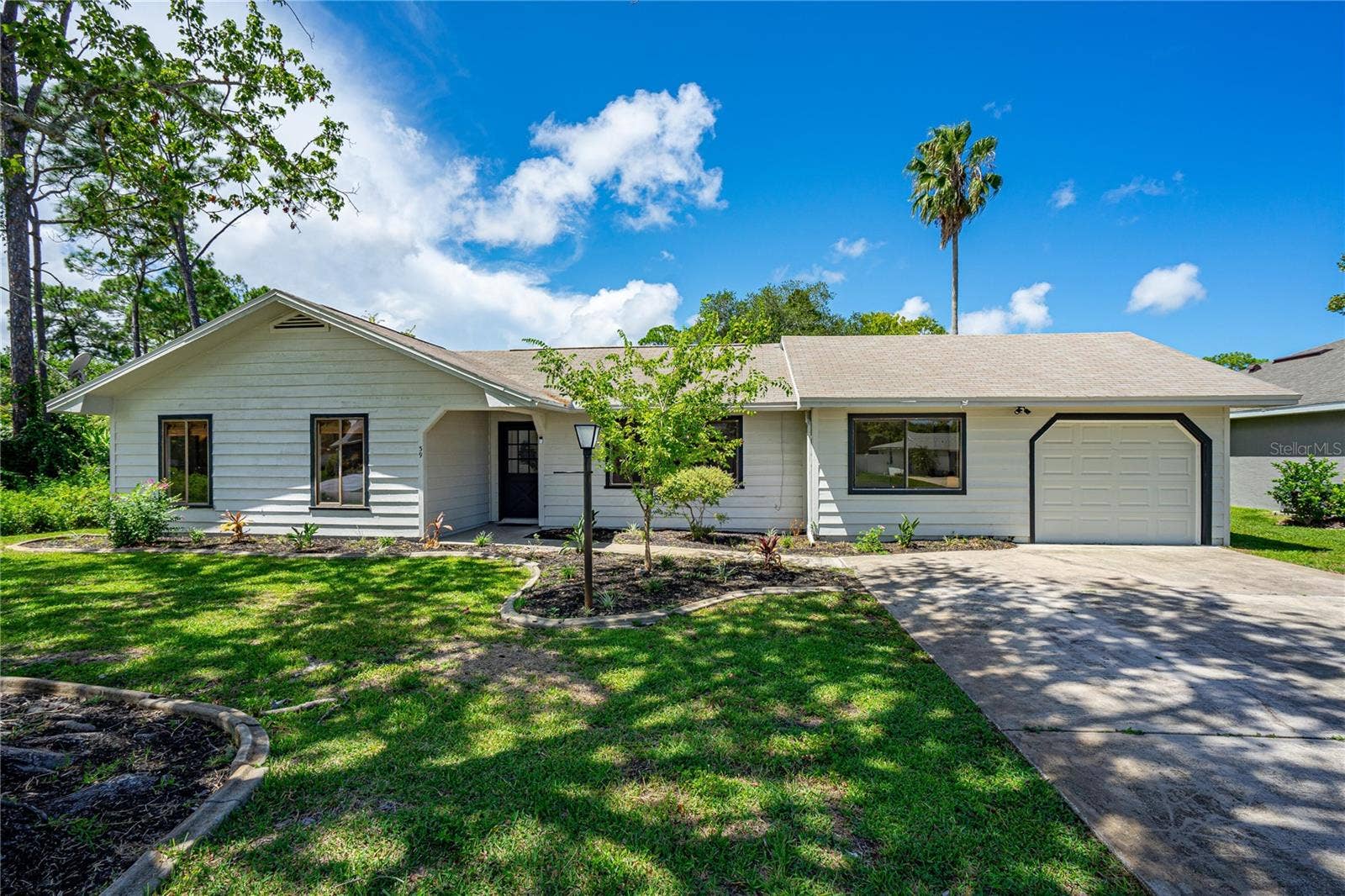 39 FLEETWOOD DRIVE, Palm Coast, FL 32137 39 FLEETWOOD DRIVE, Palm Coast, FL 32137