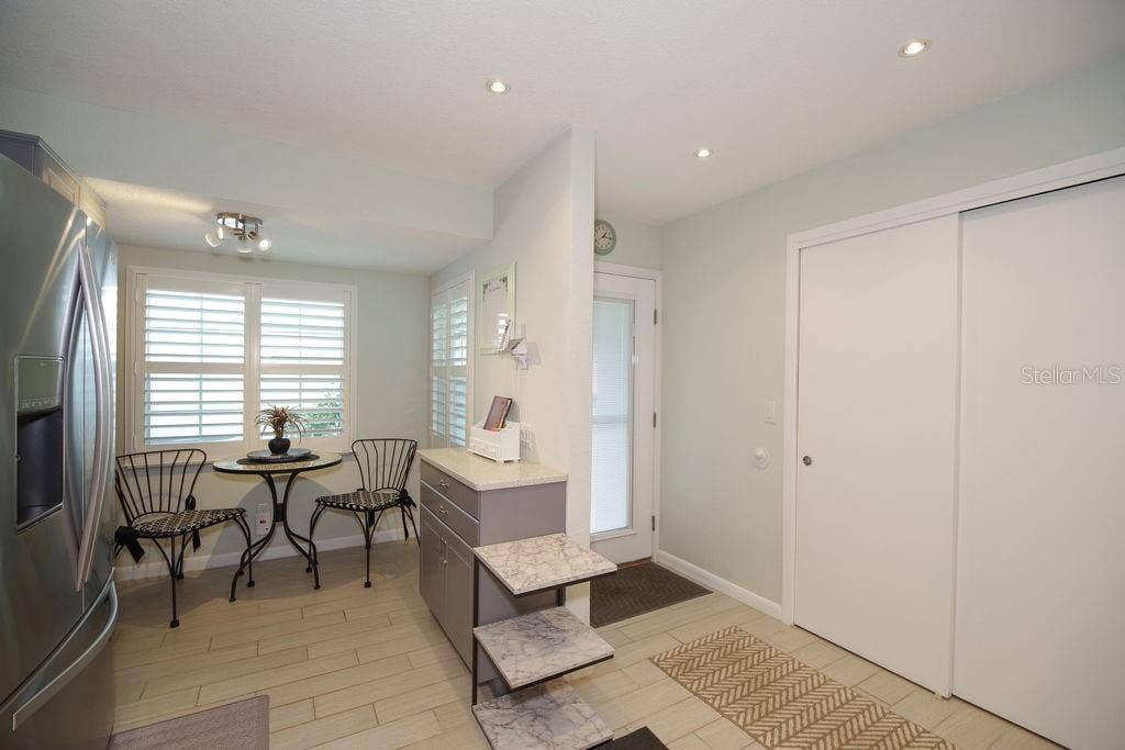 Entry/Kitchen/Pantry/Hall Closet