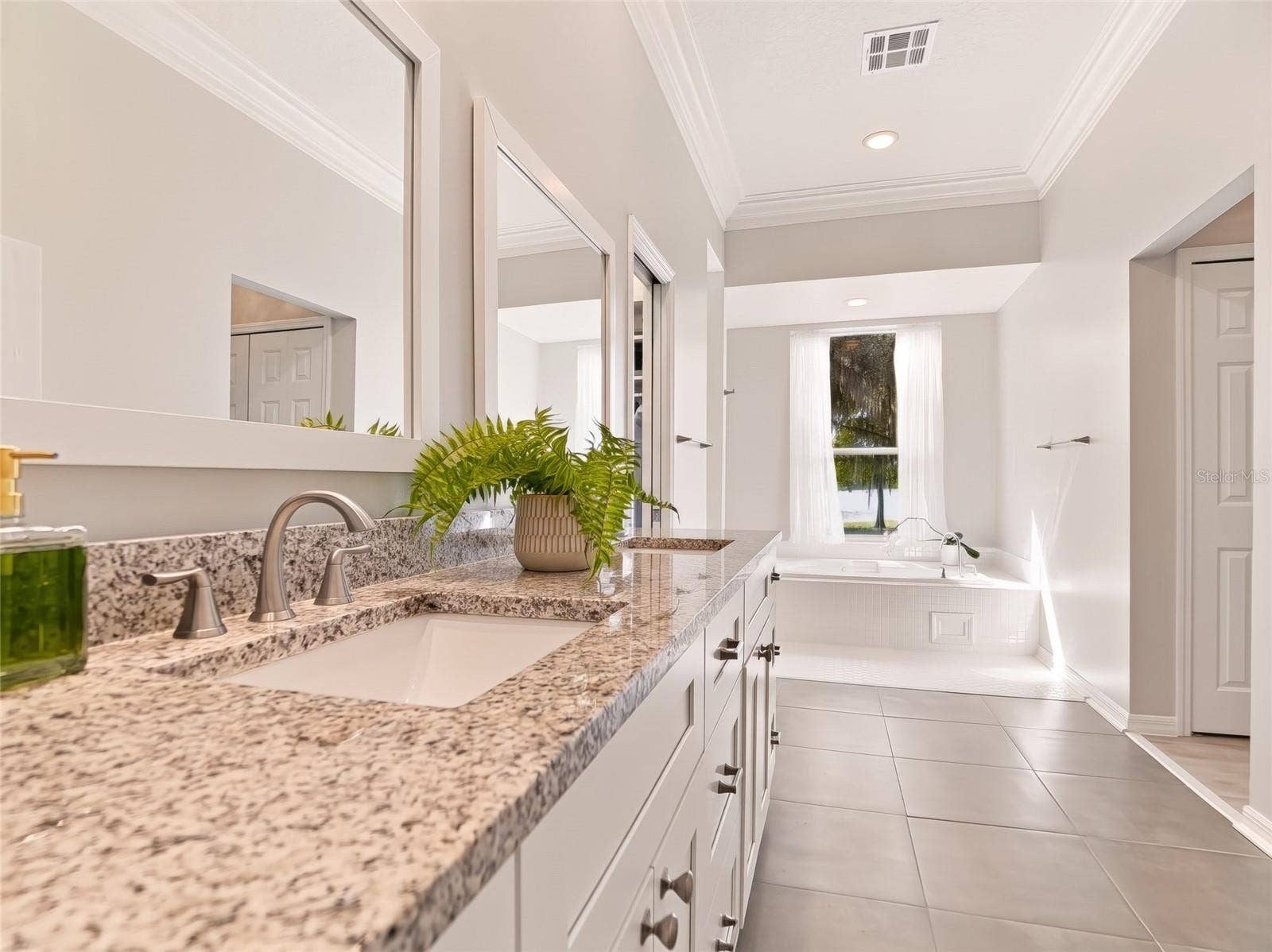 1128 OAKPOINT CIRCLE, Apopka, FL 32712 Primary Spa Bath