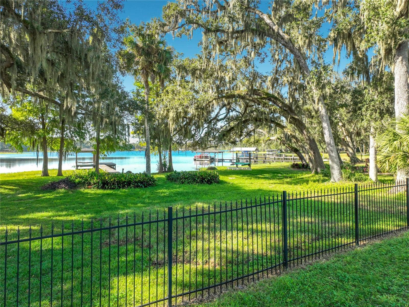1128 OAKPOINT CIRCLE, Apopka, FL 32712 1128 OAKPOINT CIRCLE, Apopka, FL 32712