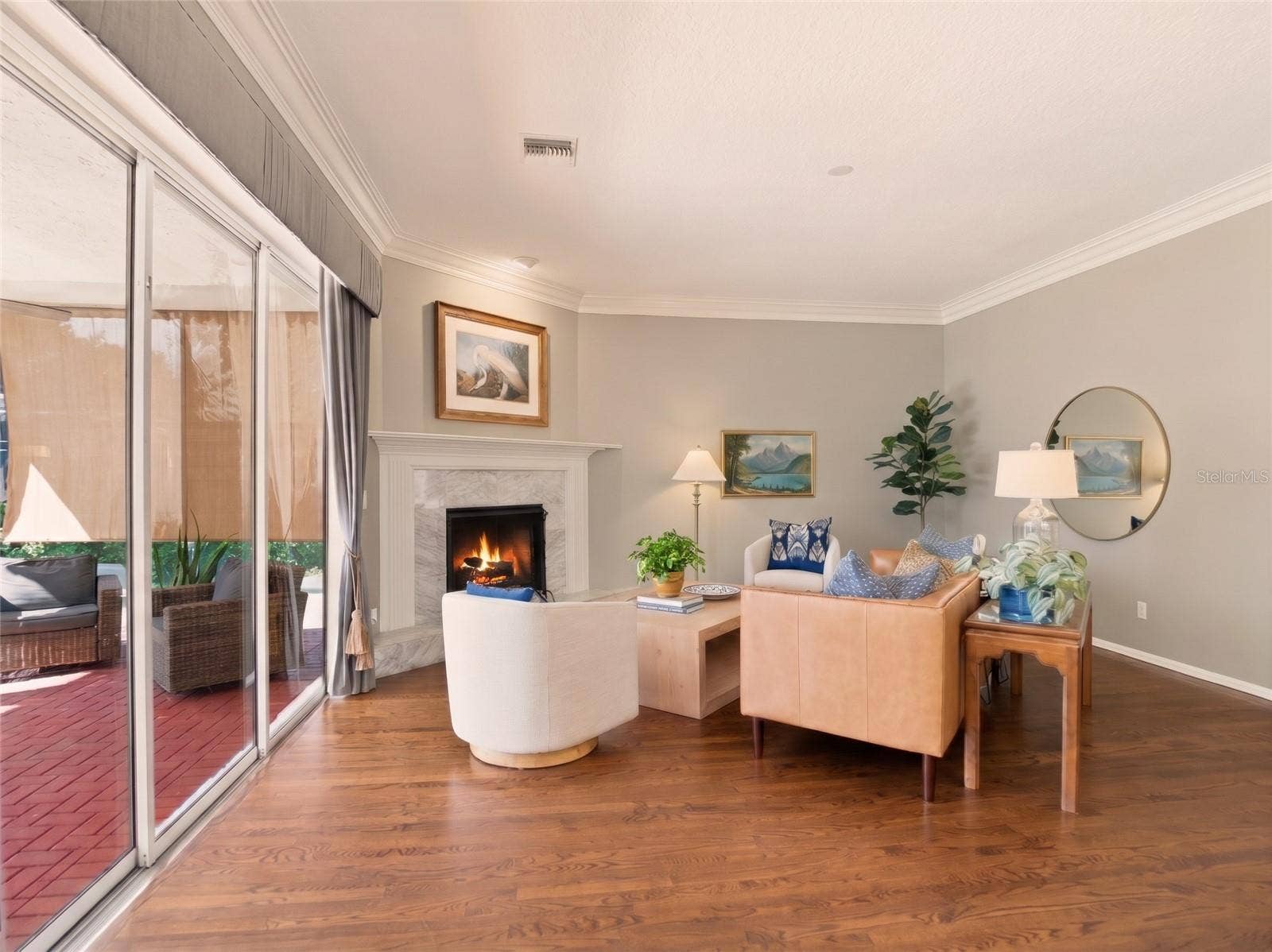 1128 OAKPOINT CIRCLE, Apopka, FL 32712 Cozy Living Room with lake views