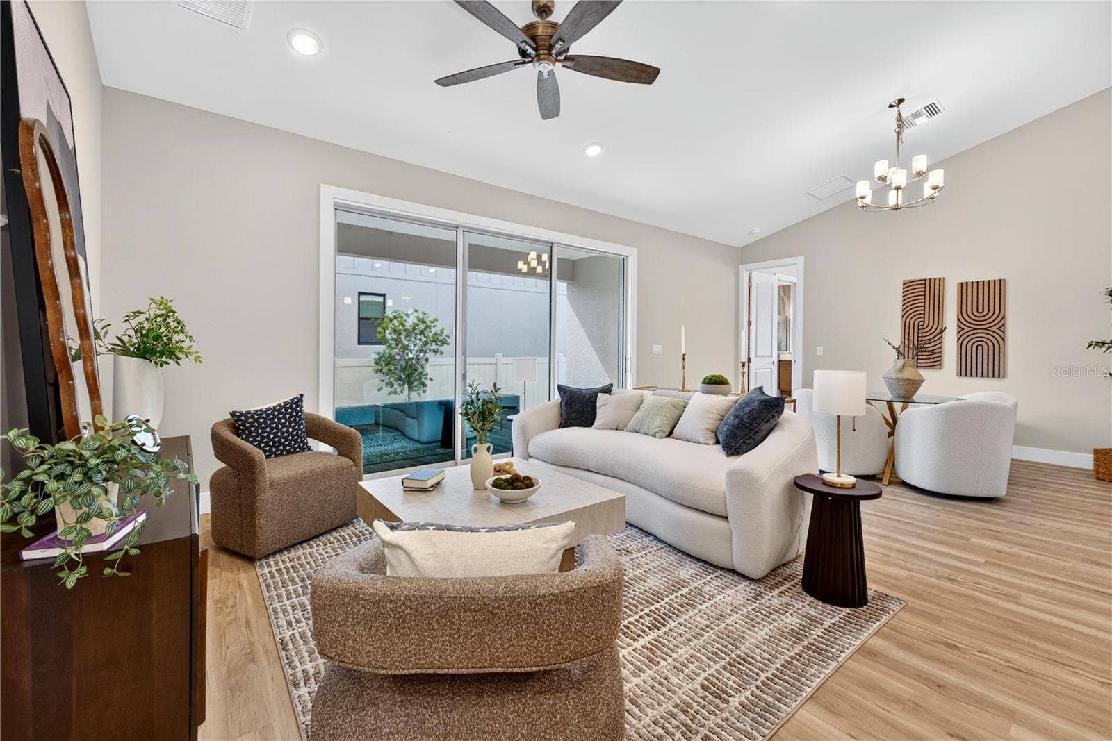 1522 SAWYERWOOD AVENUE, Orlando, FL 32809 1522 SAWYERWOOD AVENUE, Orlando, FL 32809