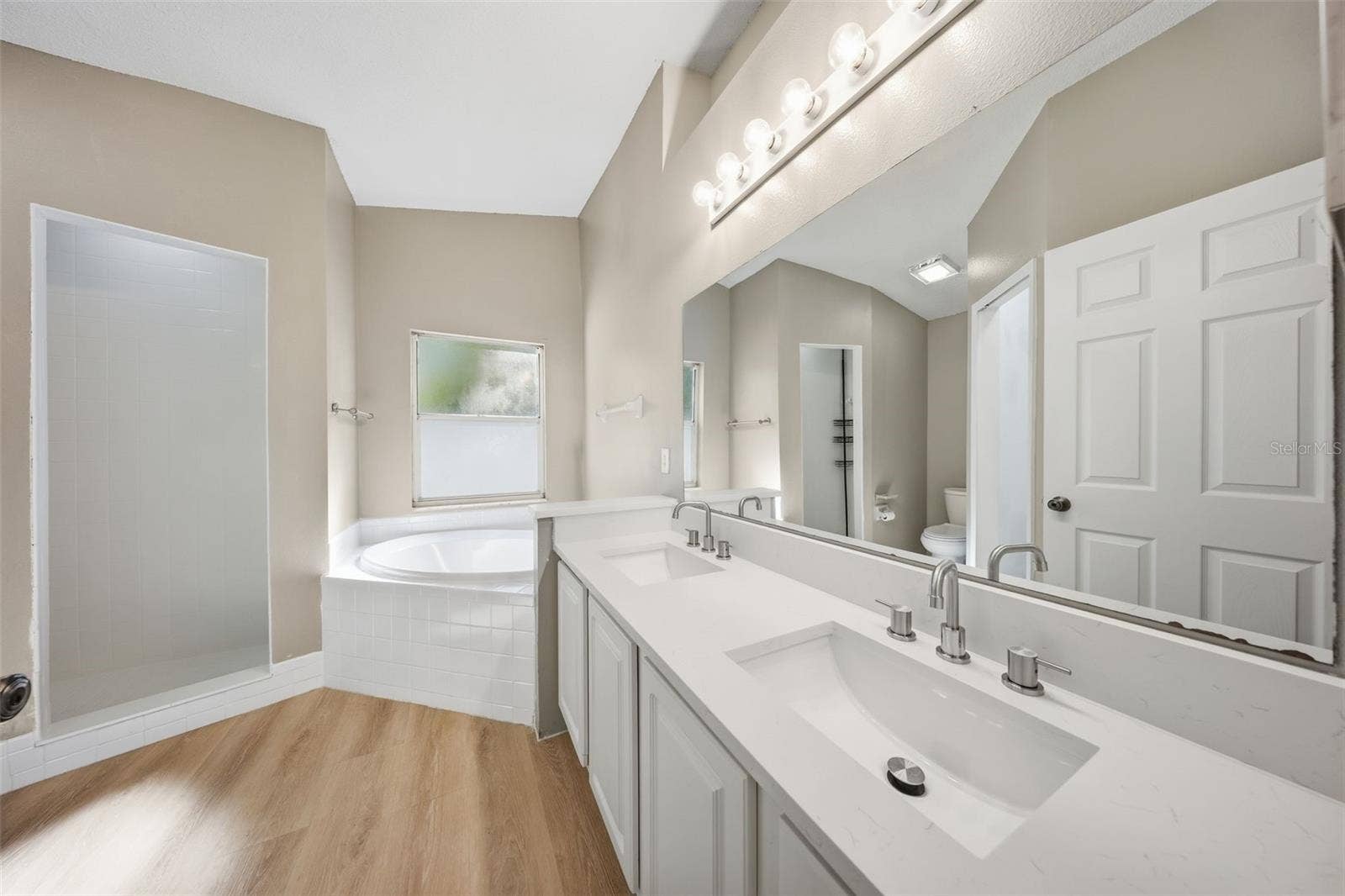 148 OAK GROVE RD, Winter Park, FL 32789 Primary Bathroom