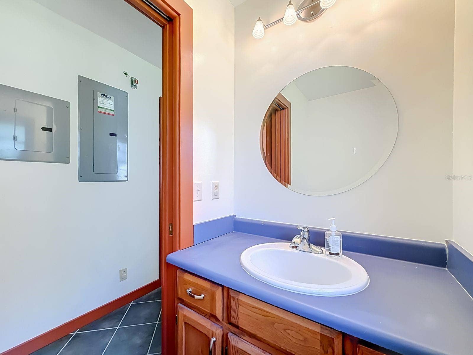 217 S SHIRLEY AVENUE, Sanford, FL 32771 217 S SHIRLEY AVENUE, Sanford, FL 32771