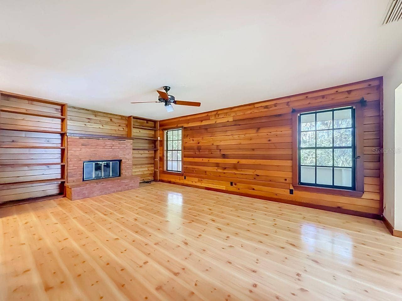 217 S SHIRLEY AVENUE, Sanford, FL 32771 217 S SHIRLEY AVENUE, Sanford, FL 32771