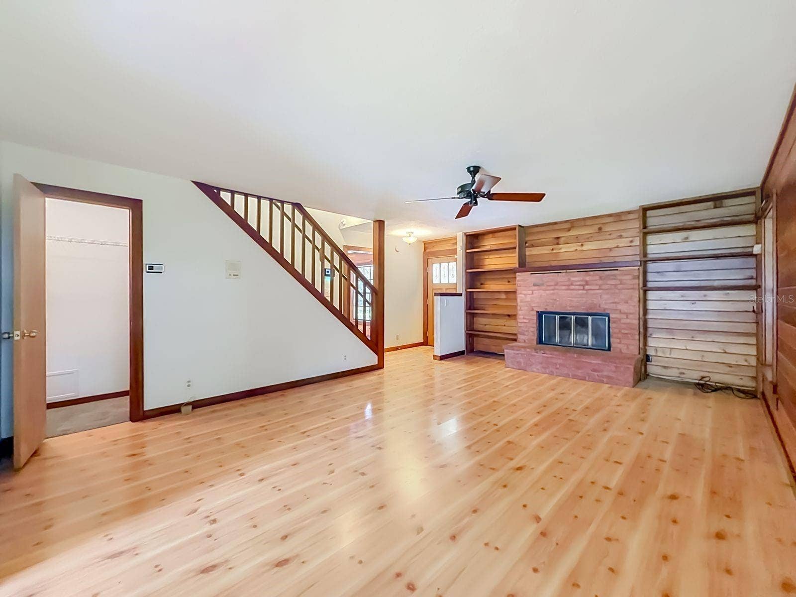 217 S SHIRLEY AVENUE, Sanford, FL 32771 217 S SHIRLEY AVENUE, Sanford, FL 32771