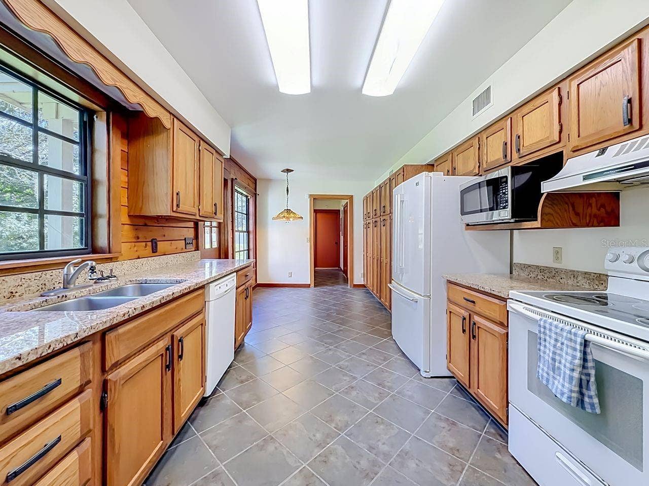 217 S SHIRLEY AVENUE, Sanford, FL 32771 217 S SHIRLEY AVENUE, Sanford, FL 32771