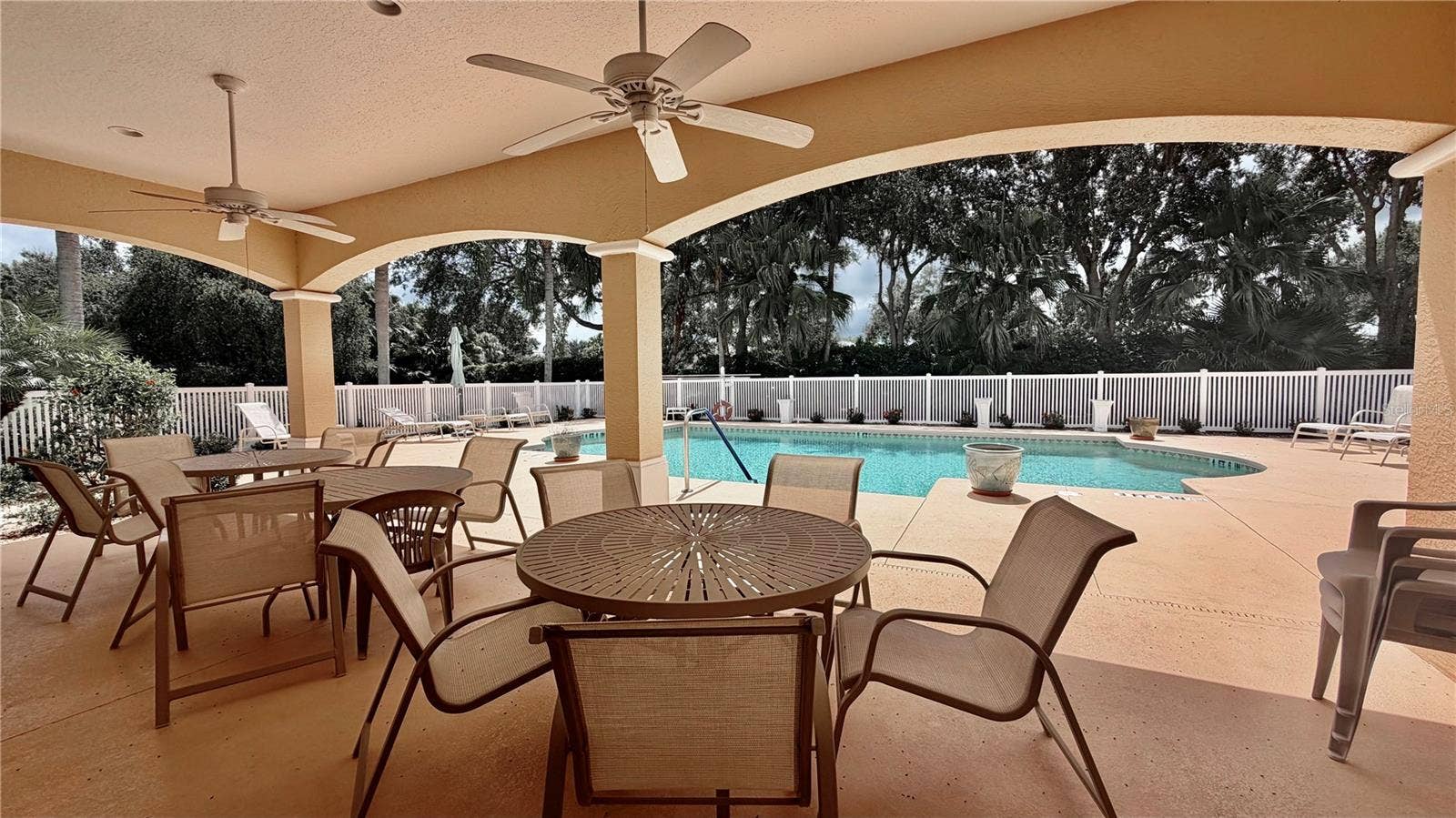 433 N TANGERINE SW, Vero Beach, FL 32968 433 N TANGERINE SW, Vero Beach, FL 32968