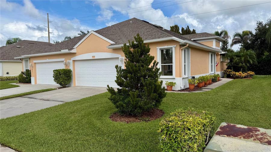 Property photo for 433 N TANGERINE SW, Vero Beach, FL