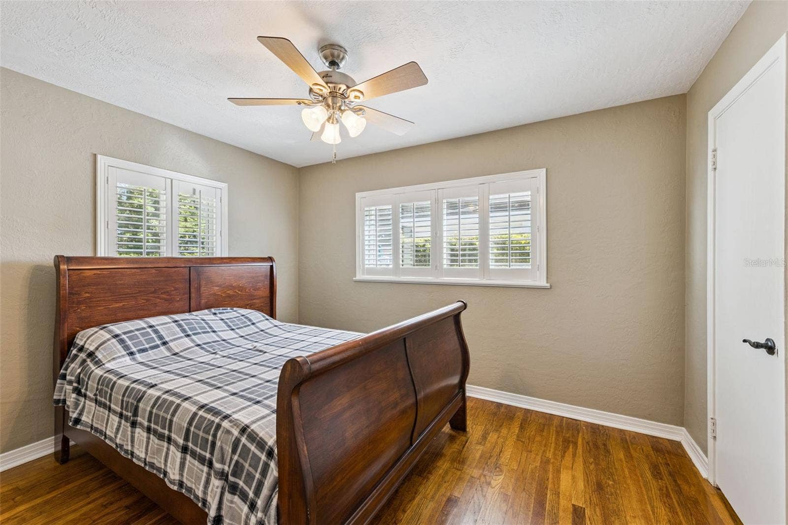 3115 HARGILL DRIVE, Orlando, FL 32806 3rd bedroom overlooks backyard