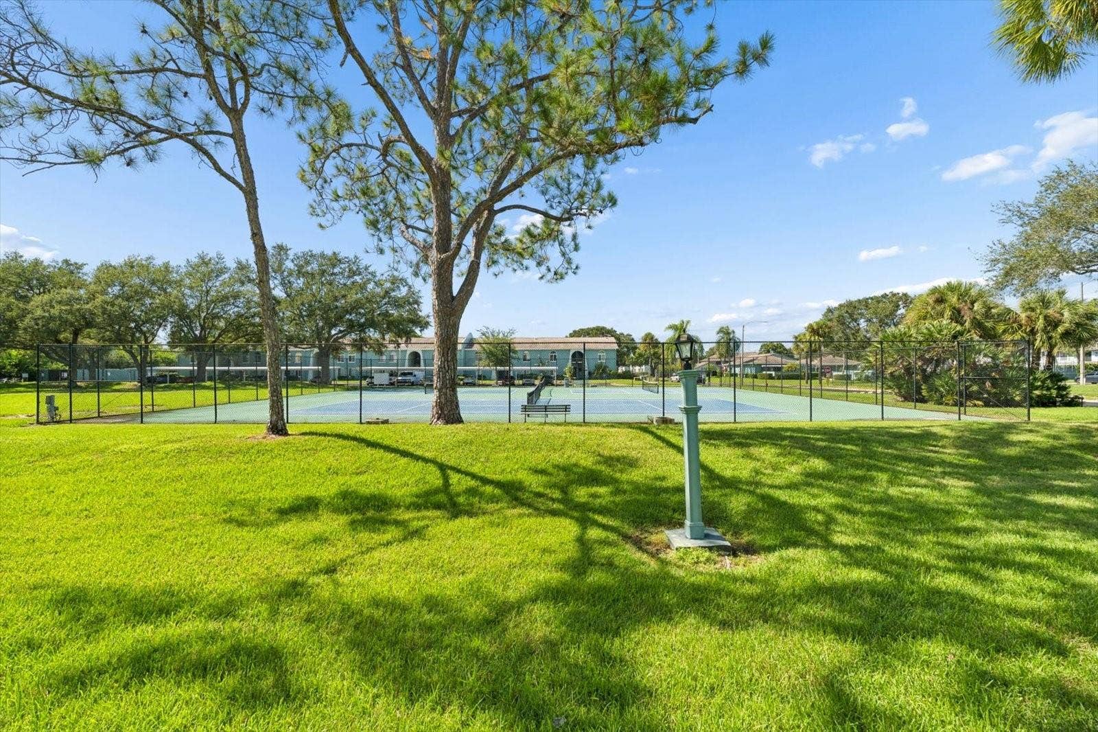 Tennis / Pickle Ball Courts