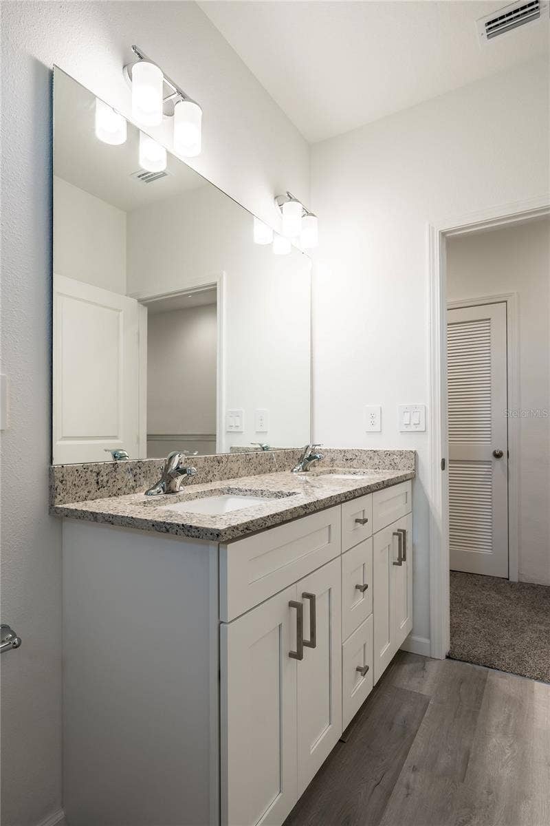 110 E 18TH STREET, Apopka, FL 32703 110 E 18TH STREET, Apopka, FL 32703