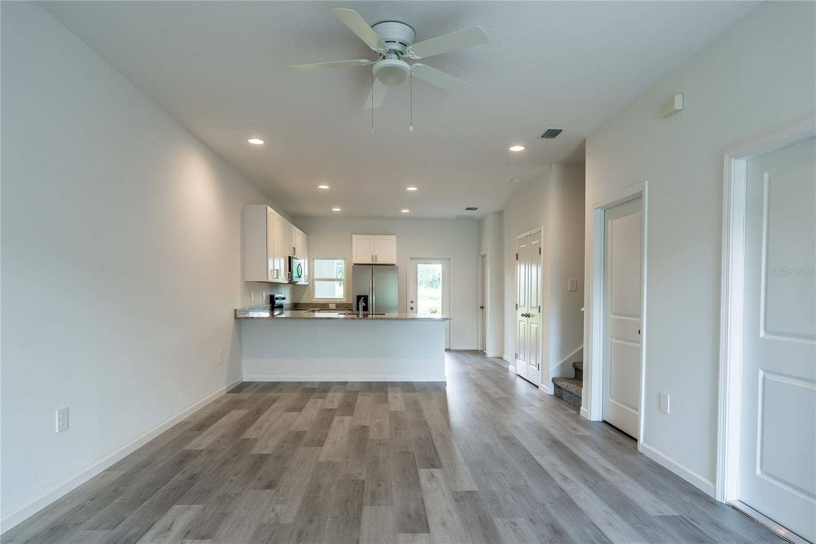 106 E 18TH STREET, Apopka, FL 32703 106 E 18TH STREET, Apopka, FL 32703