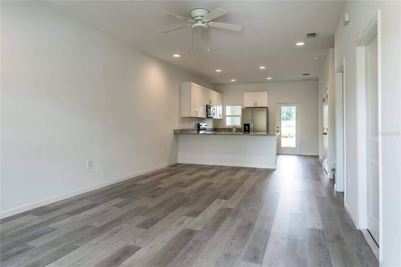106 E 18TH STREET, Apopka, FL 32703 106 E 18TH STREET, Apopka, FL 32703